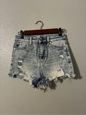 Frayed KanCan Shorts!
